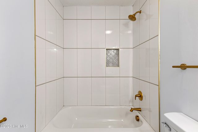 600 Silver Grass Court, Wilmington, NC 28405