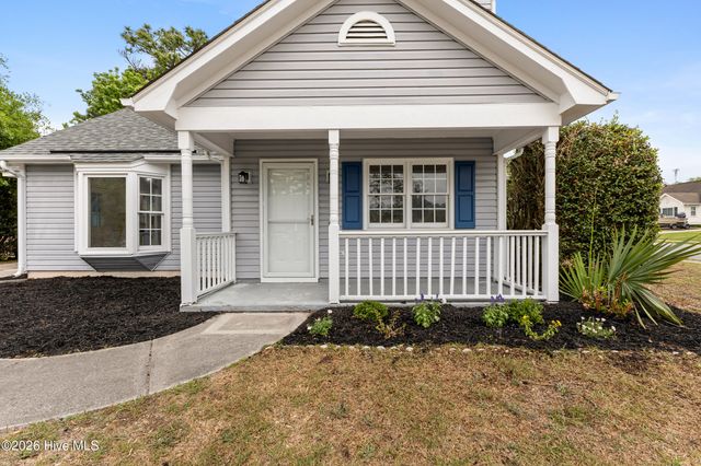 600 Silver Grass Court, Wilmington, NC 28405