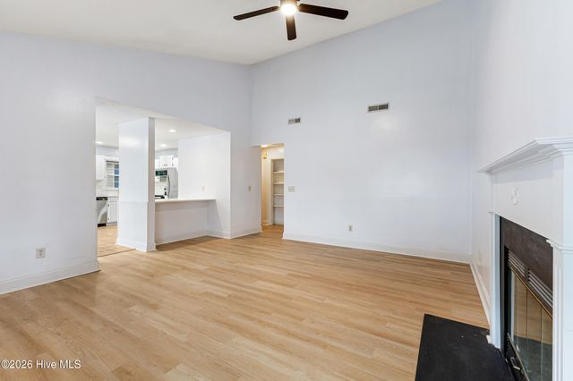 600 Silver Grass Court, Wilmington, NC 28405