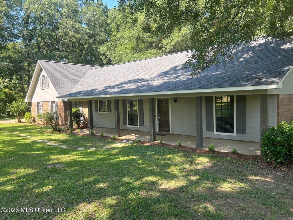6122 Kaybrook Drive, Byram, MS 39272