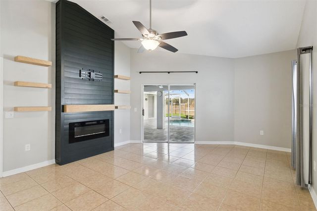 1459 BANBURY LOOP N, Lakeland, FL 33809