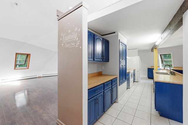 243 Oak St, Holliston, MA 01746