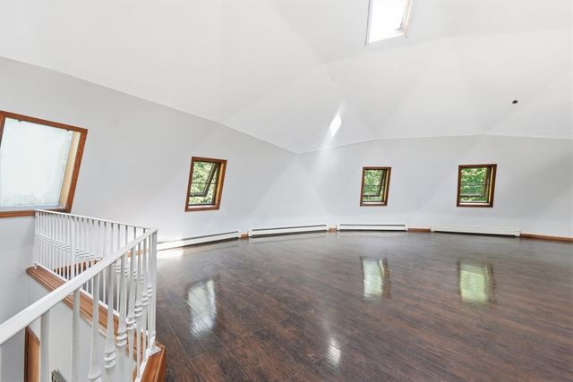 243 Oak St, Holliston, MA 01746