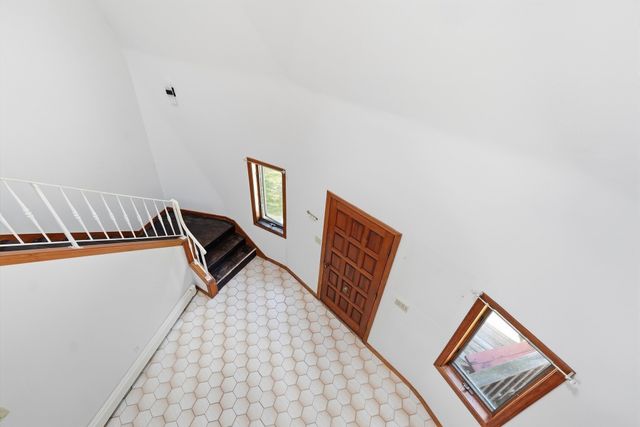 243 Oak St, Holliston, MA 01746