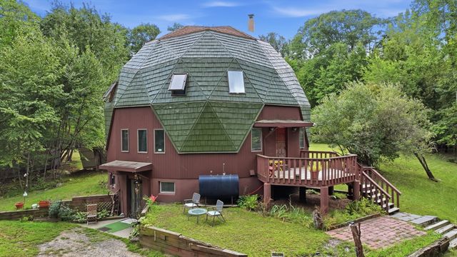 243 Oak St, Holliston, MA 01746