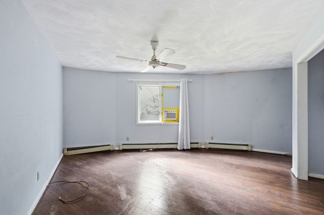 243 Oak St, Holliston, MA 01746