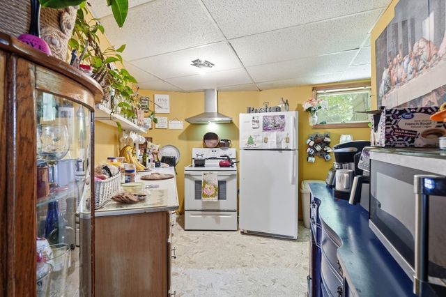 243 Oak St, Holliston, MA 01746