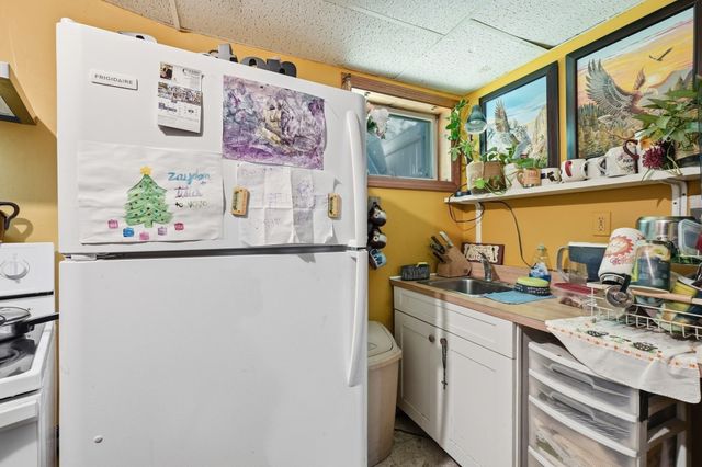 243 Oak St, Holliston, MA 01746