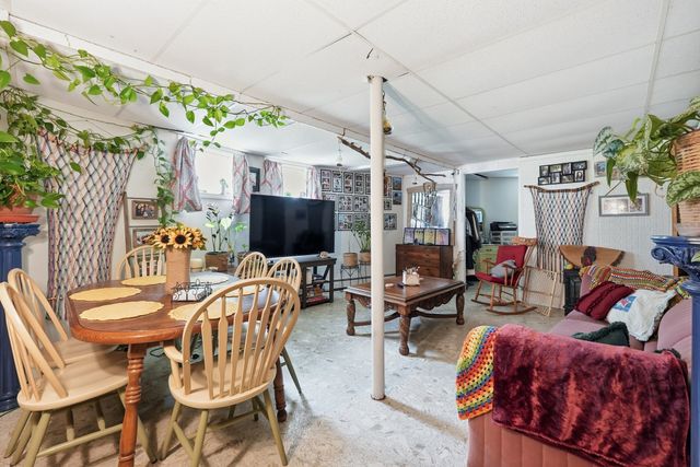 243 Oak St, Holliston, MA 01746
