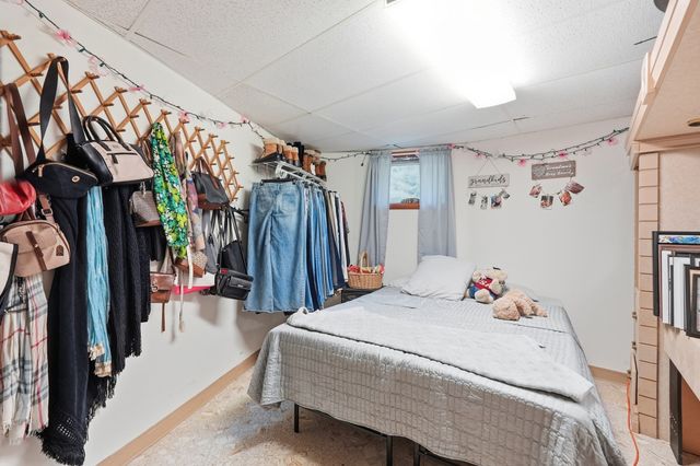 243 Oak St, Holliston, MA 01746
