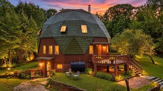 243 Oak St, Holliston, MA 01746