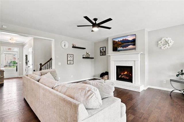 232 South Village Square, Canton, GA 30115