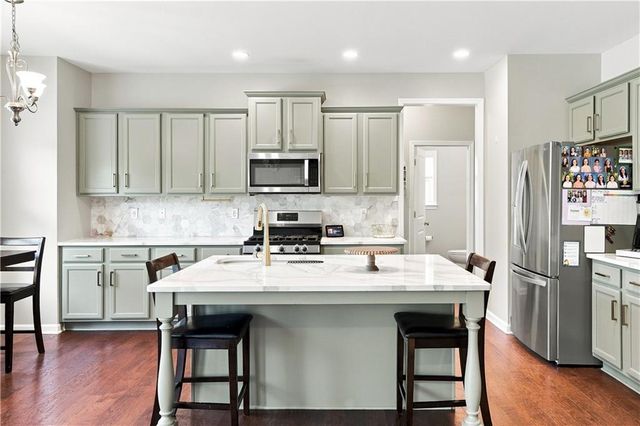 232 South Village Square, Canton, GA 30115