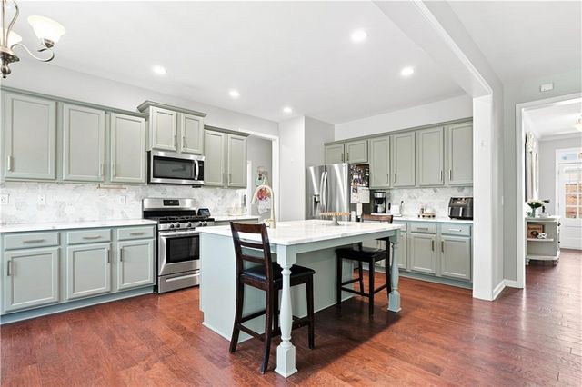 232 South Village Square, Canton, GA 30115
