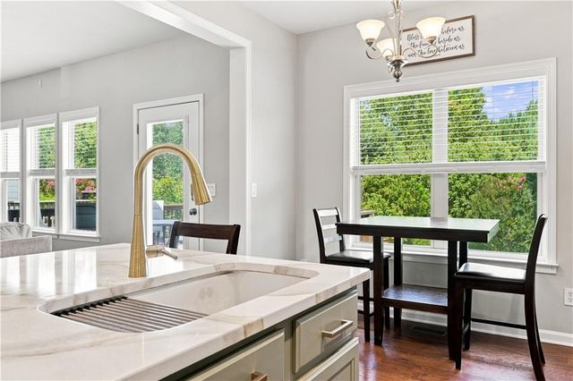 232 South Village Square, Canton, GA 30115