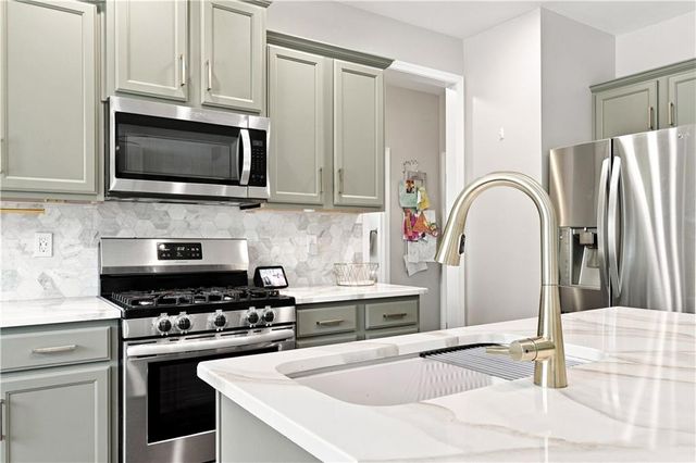 232 South Village Square, Canton, GA 30115