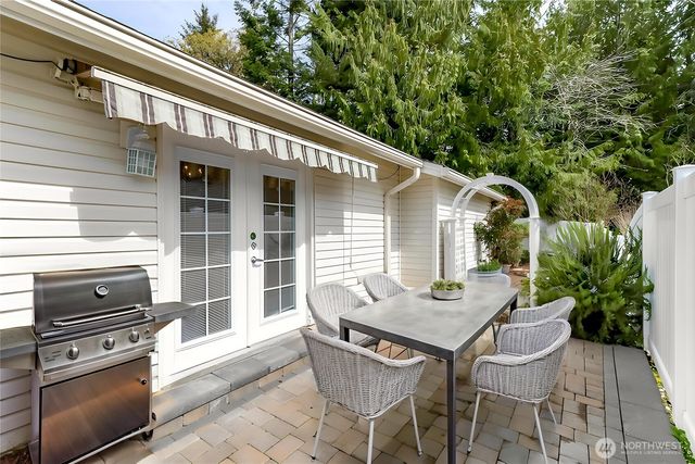 24710 11th Avenue S, Des Moines, WA 98198