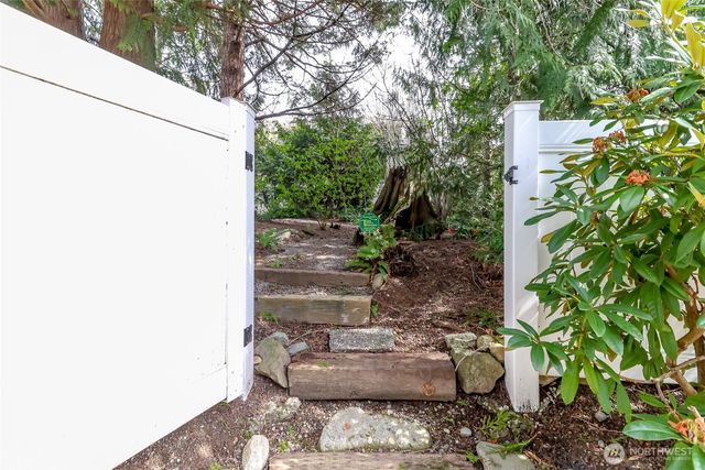 24710 11th Avenue S, Des Moines, WA 98198