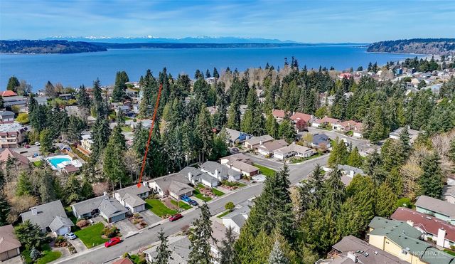 24710 11th Avenue S, Des Moines, WA 98198