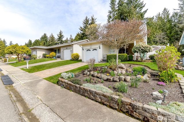 24710 11th Avenue S, Des Moines, WA 98198