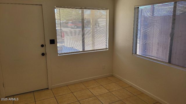 2326 E PARADISE Lane, Phoenix, AZ 85022