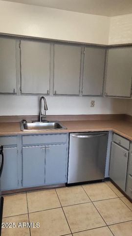 2326 E PARADISE Lane, Phoenix, AZ 85022