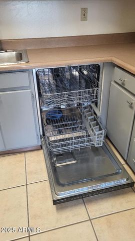 2326 E PARADISE Lane, Phoenix, AZ 85022