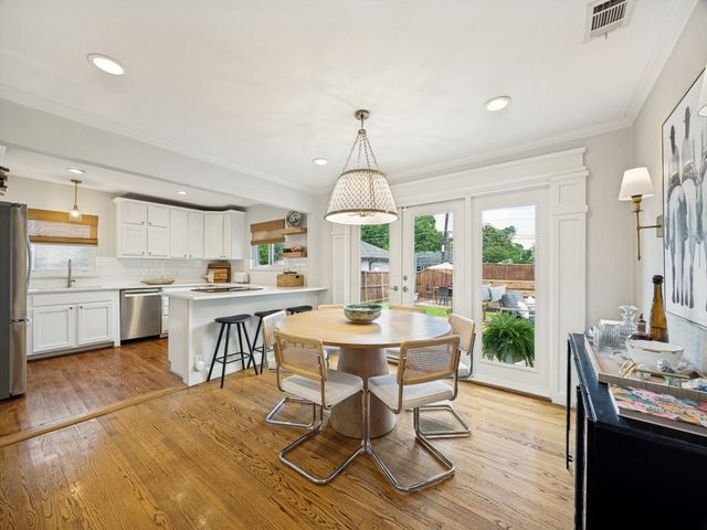 6127 Ravendale Lane, Dallas, TX 75214
