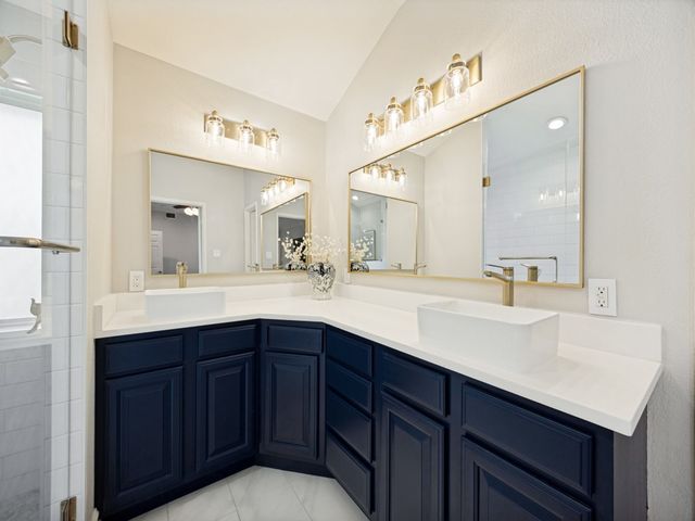 6127 Ravendale Lane, Dallas, TX 75214