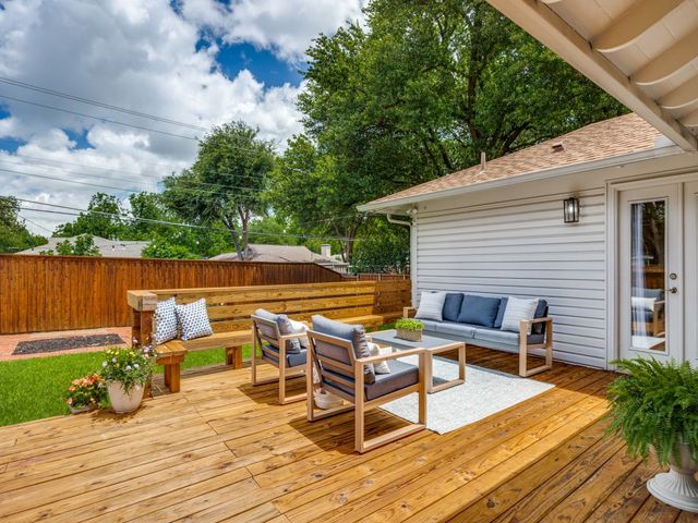 6127 Ravendale Lane, Dallas, TX 75214