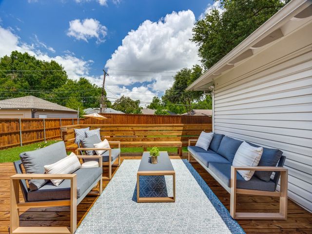 6127 Ravendale Lane, Dallas, TX 75214