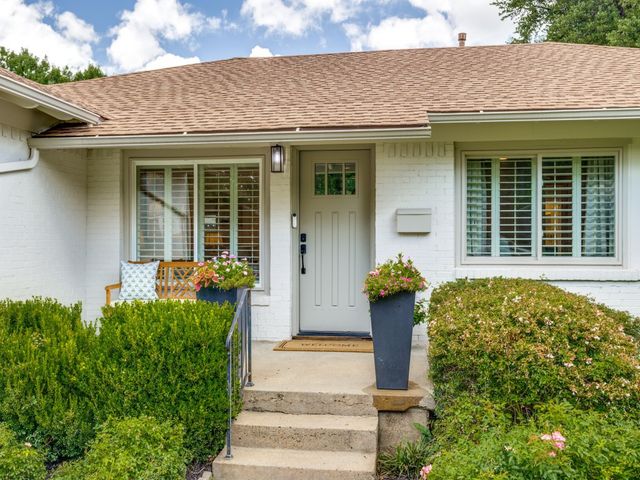 6127 Ravendale Lane, Dallas, TX 75214