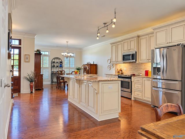 130 Victoria Circle SE, Decatur, AL 35603