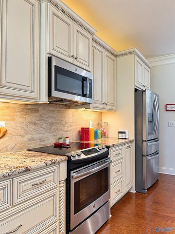 130 Victoria Circle SE, Decatur, AL 35603