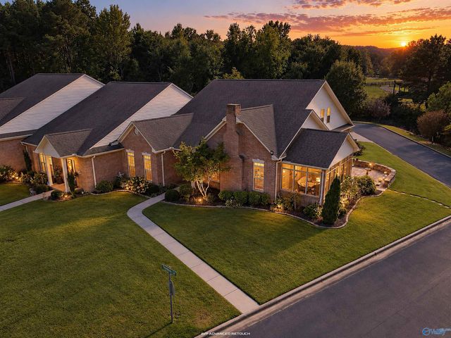 130 Victoria Circle SE, Decatur, AL 35603