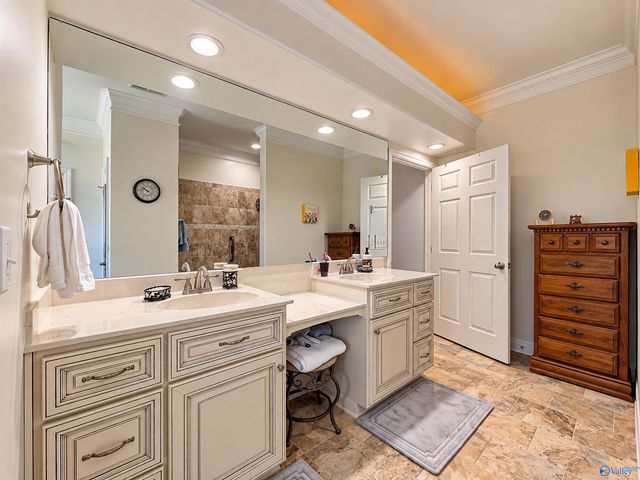 130 Victoria Circle SE, Decatur, AL 35603