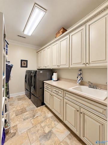 130 Victoria Circle SE, Decatur, AL 35603