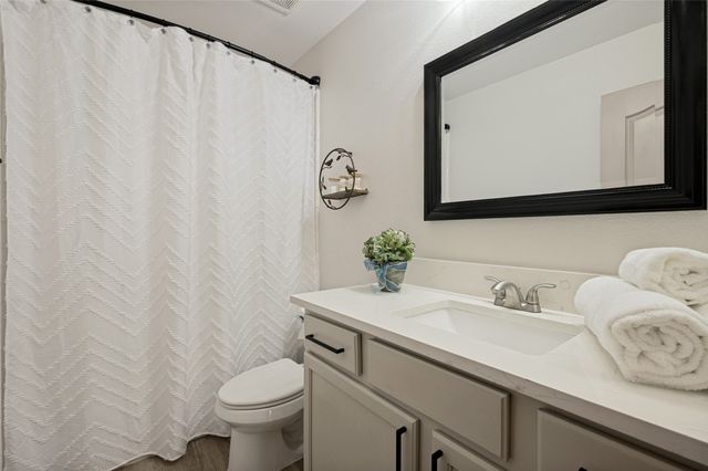 9633 Applewood Trail, Denton, TX 76207