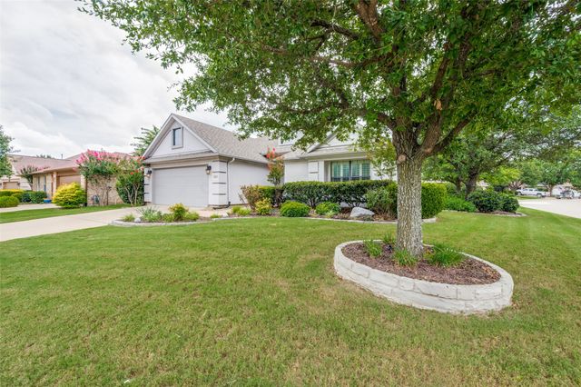 9633 Applewood Trail, Denton, TX 76207