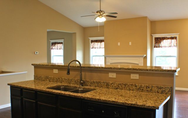 162 Edmonds Drive, Commercial Point, OH 43116