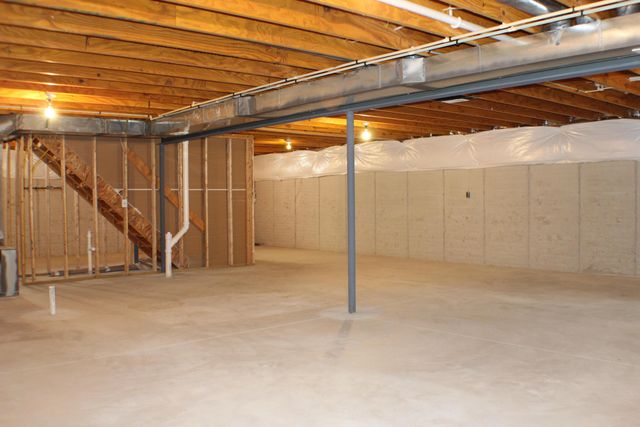 162 Edmonds Drive, Commercial Point, OH 43116