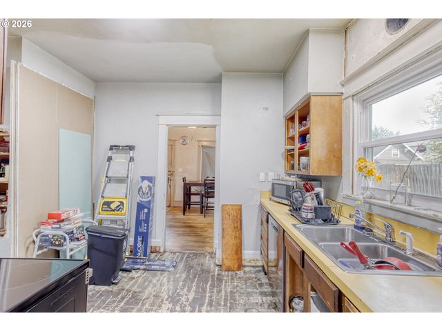 5255 Ne 24TH Ave, Portland, OR 97211