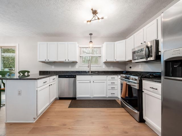 4006 Sandy Ridge Drive, Columbus, OH 43204