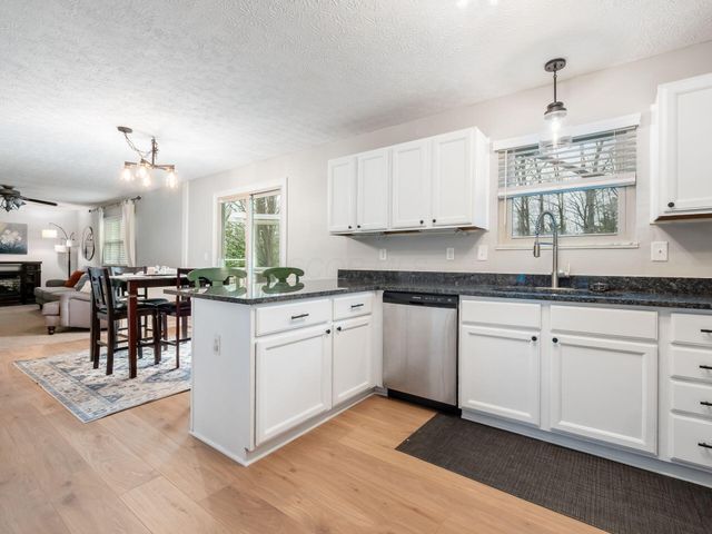 4006 Sandy Ridge Drive, Columbus, OH 43204