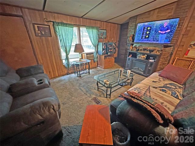 1330 Rosehill Drive, Lincolnton, NC 28092
