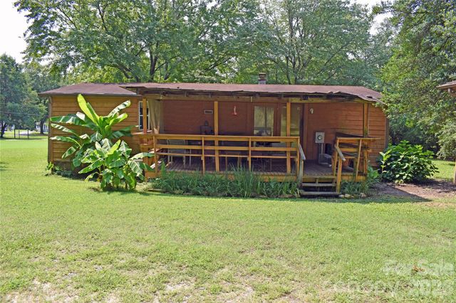 1330 Rosehill Drive, Lincolnton, NC 28092