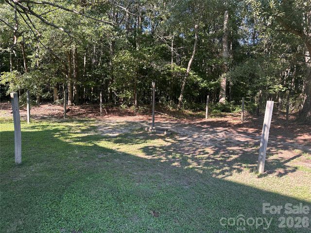 1330 Rosehill Drive, Lincolnton, NC 28092