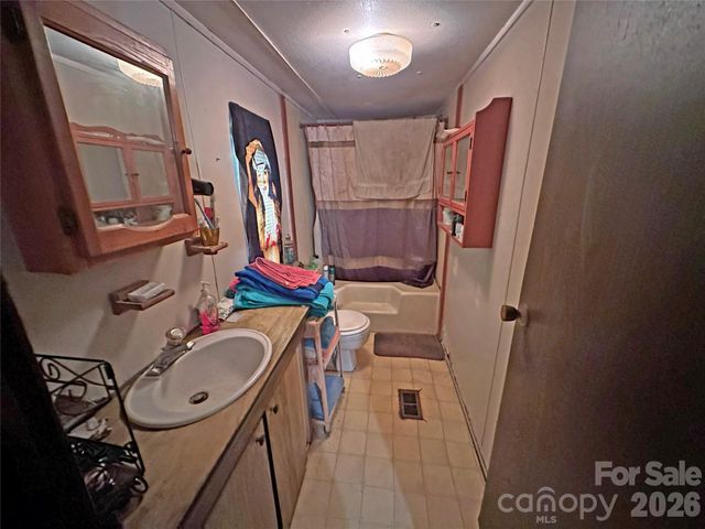 1330 Rosehill Drive, Lincolnton, NC 28092