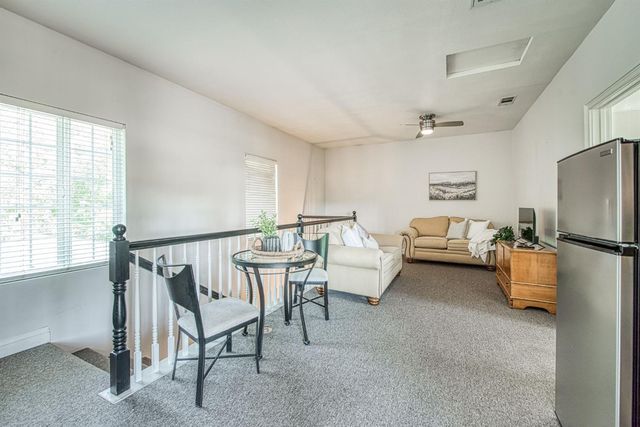6345 N Bethel Avenue, Clovis, CA 93619