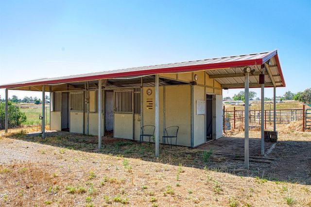 6345 N Bethel Avenue, Clovis, CA 93619
